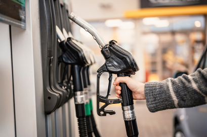 E-fuel vs biocarburanti: le due alternative per il motore endotermico