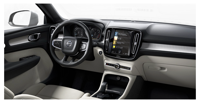 volvo xc40 interni