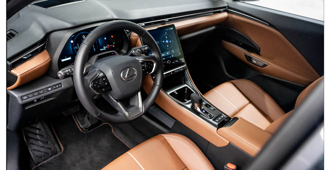 lexus lbx interni