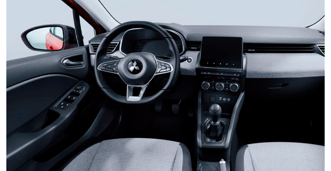 mitsubishi colt interni