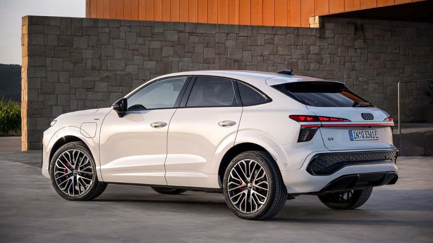 nuova audi q3 laterale