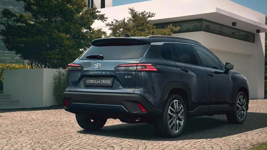 nuova toyota corolla cross retro
