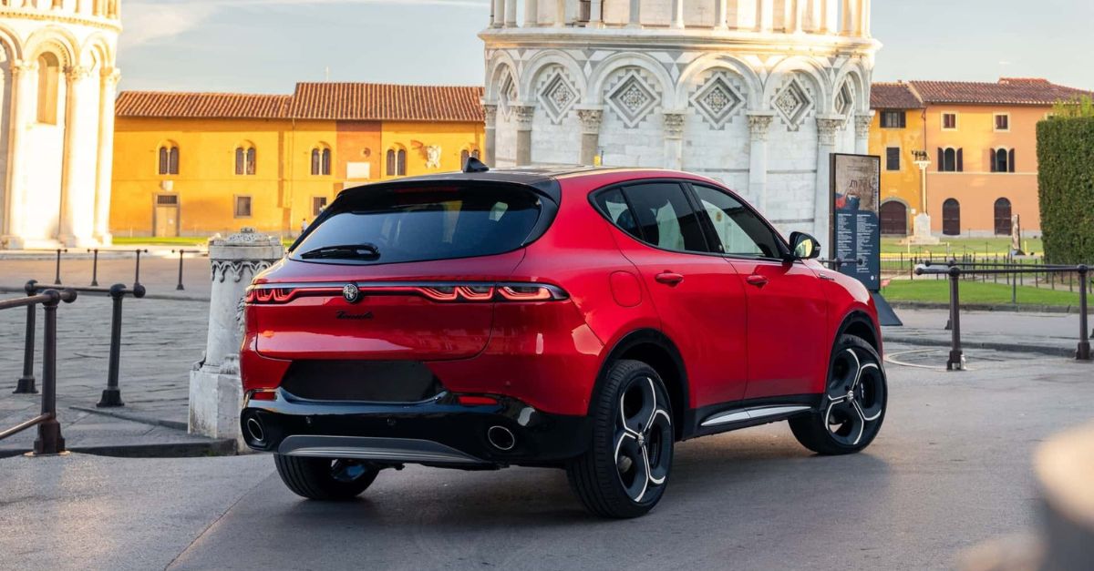 nuova alfa romeo tonale retro