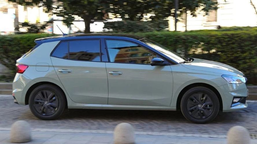 nuova skoda fabia laterale