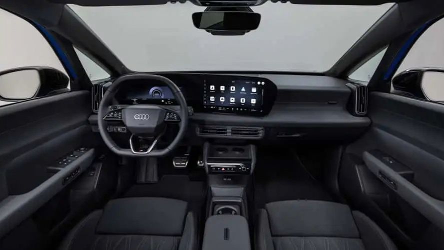 audi a2 e tron 2026 interni