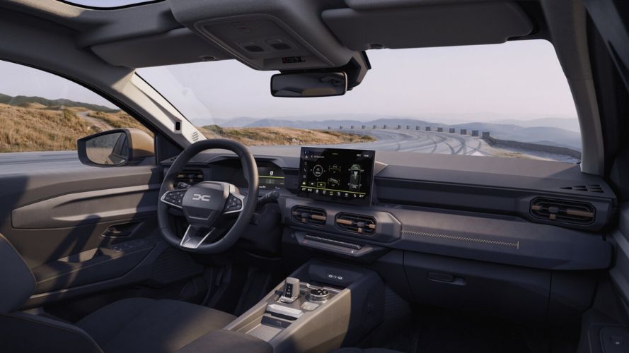 nuova dacia striker interni